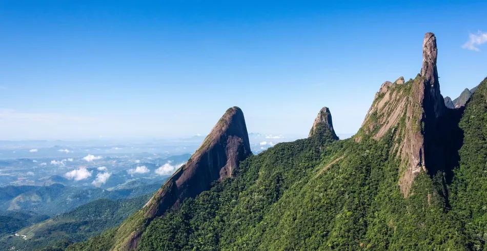 Ainda existem montanhas sendo formadas atualmente?